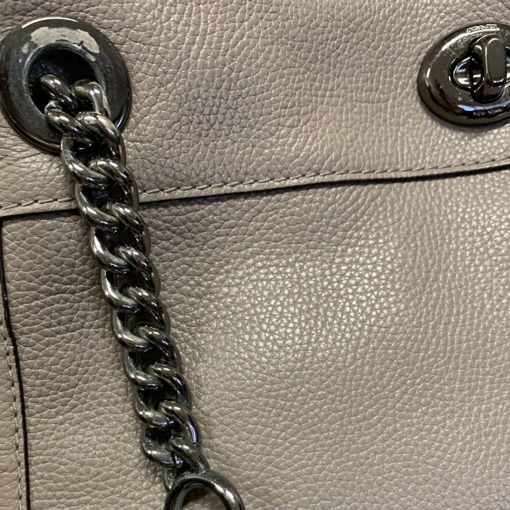 Coach Turnlock Edie Shoulder Bag β Taupe - Picture 14 of 16